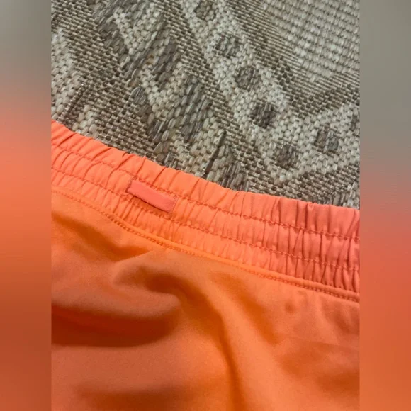 Old Navy Active Stretch Tech Running Shorts | Size Small | Like New | Reflective - Picture 9 of 11